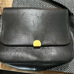 Madewell leather purse with magnetic closure and brass hardware.